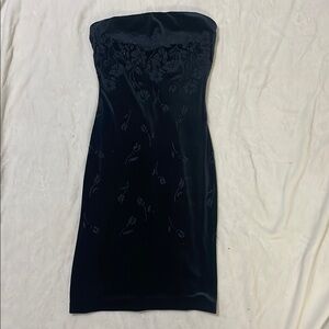 Elegant Midnight Blue Beaded Strapless Dress